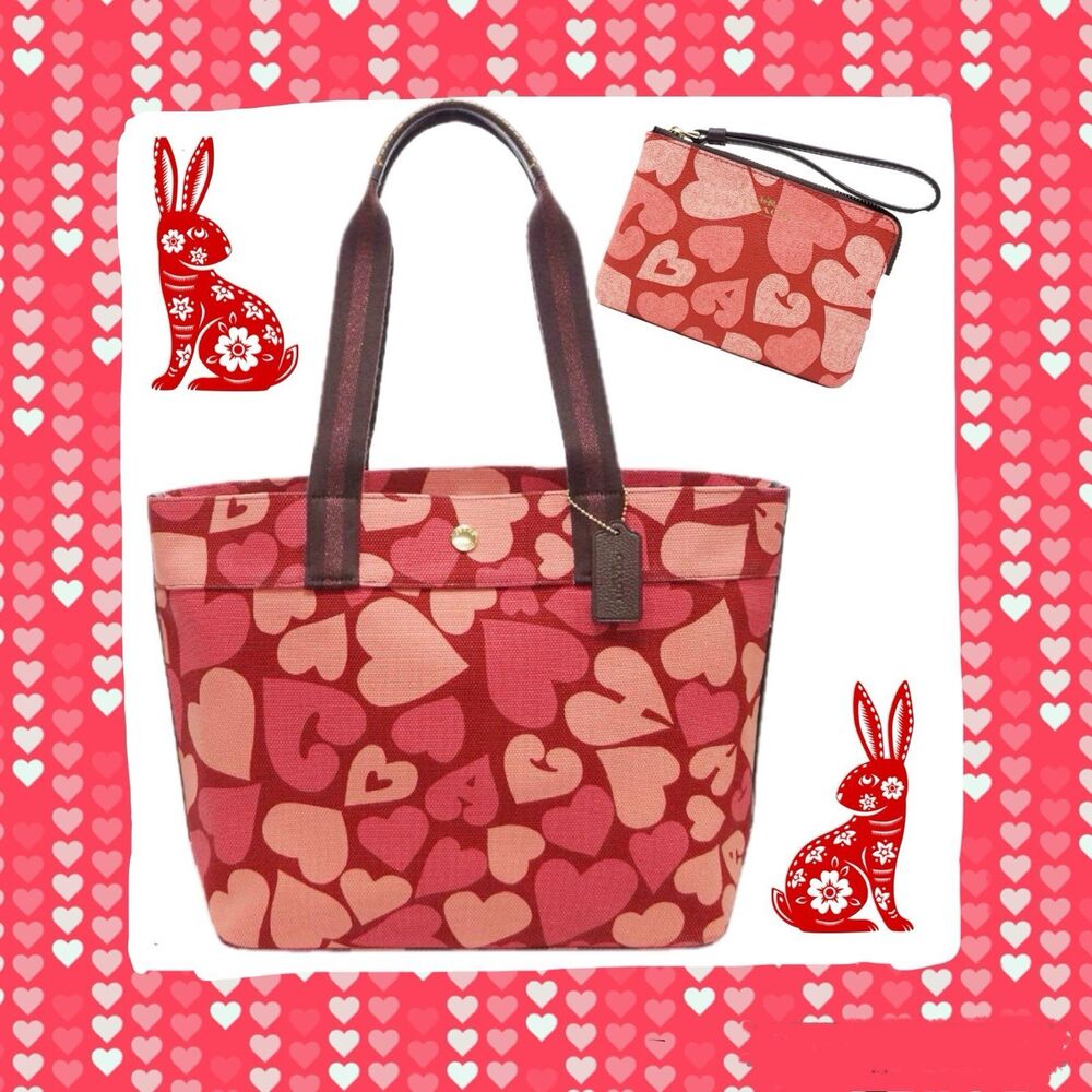 COACH TOTE PURSE HANDBAG WITH COACH HEART PRINT & WRISTLET POUCH NWT
